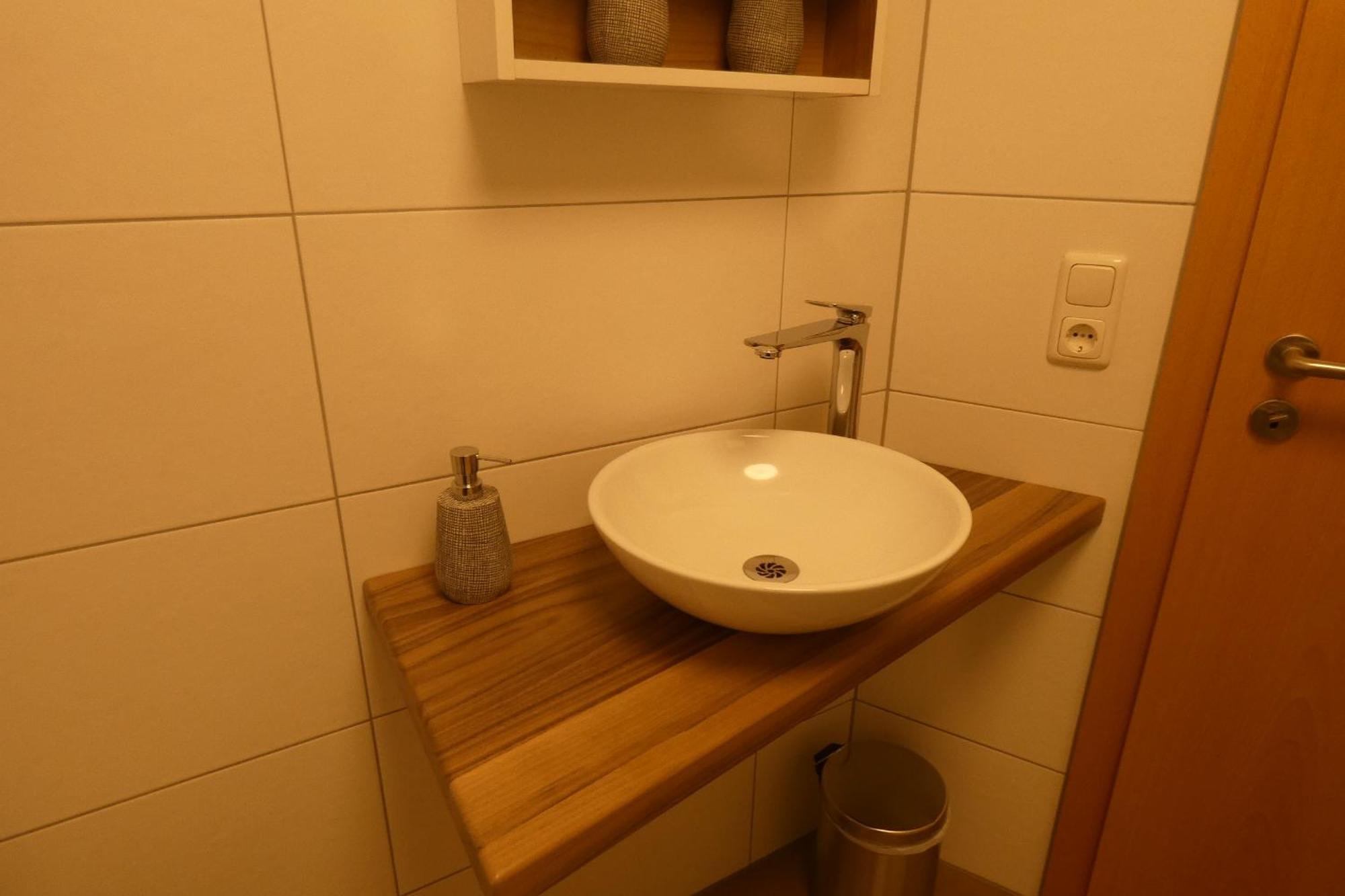 Paris Apartment ชวานดอร์ฟ อิน บาเยิร์น ภายนอก รูปภาพ